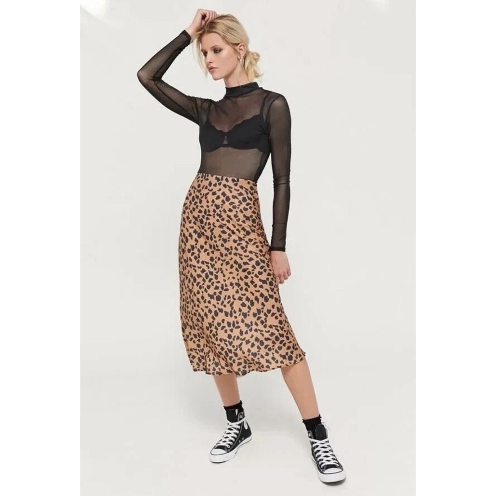 Urban Outfitters Maxi Skirt Cheetah Satin Leopard Print Size M Womens